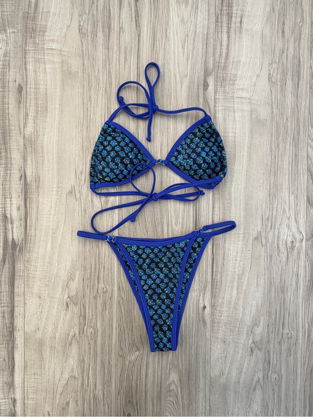 Strawberry Milk Mob Bermuda two-piece triangle bikini set - Picture 2 of 8